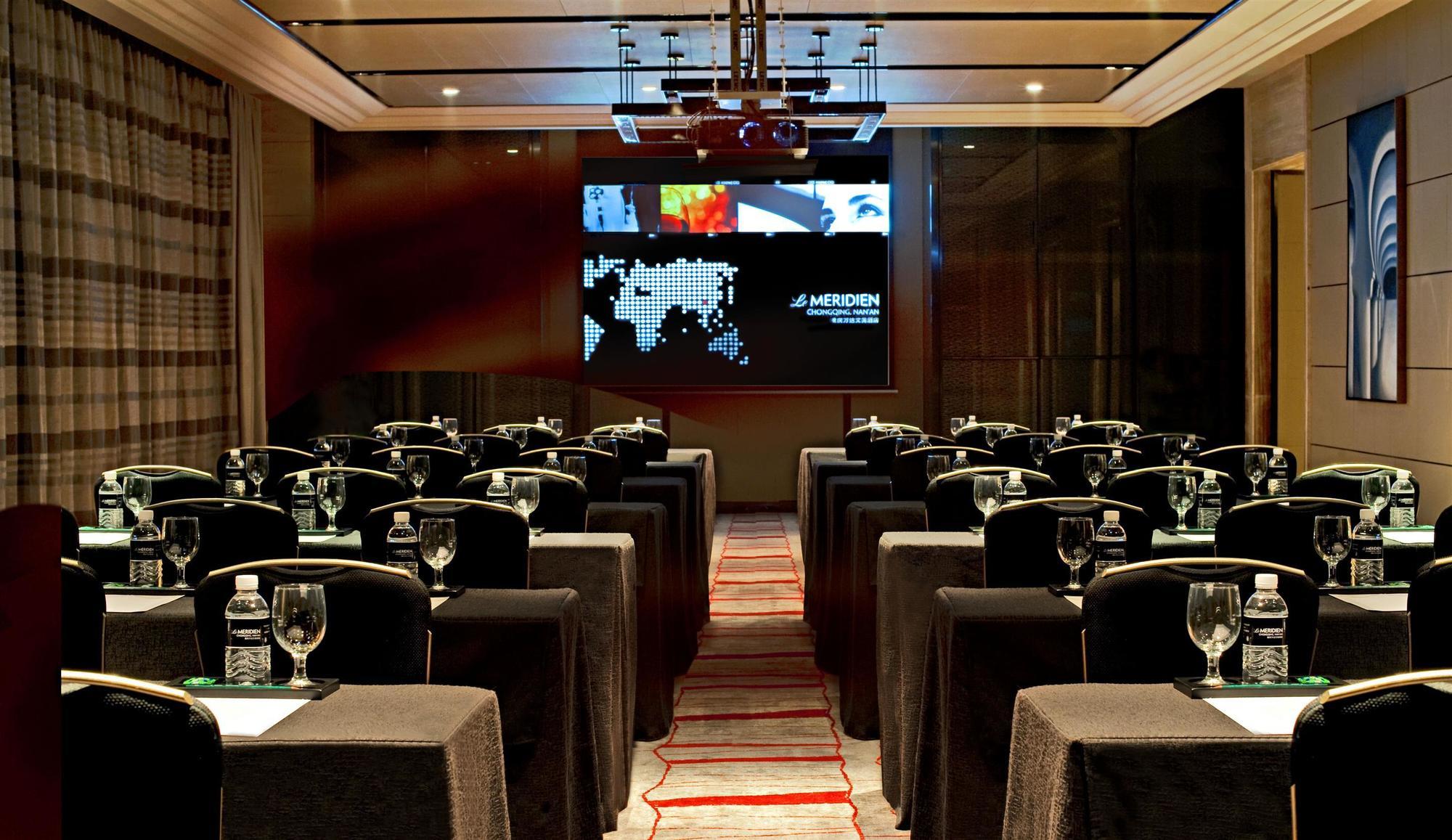 Le Meridien Chongqing Nan'An Экстерьер фото